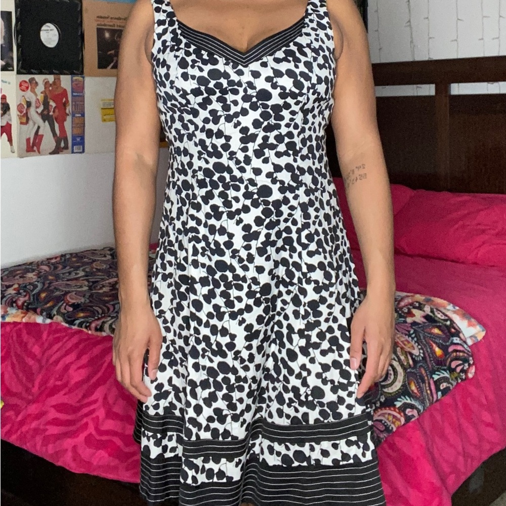 NINE WEST black and white midi dress